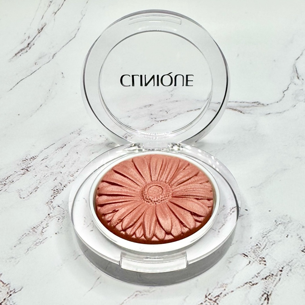 ✨HOST PICK✨ CLINQUE Cheek Pop™ Powder Blush - 02 Topaz Pop